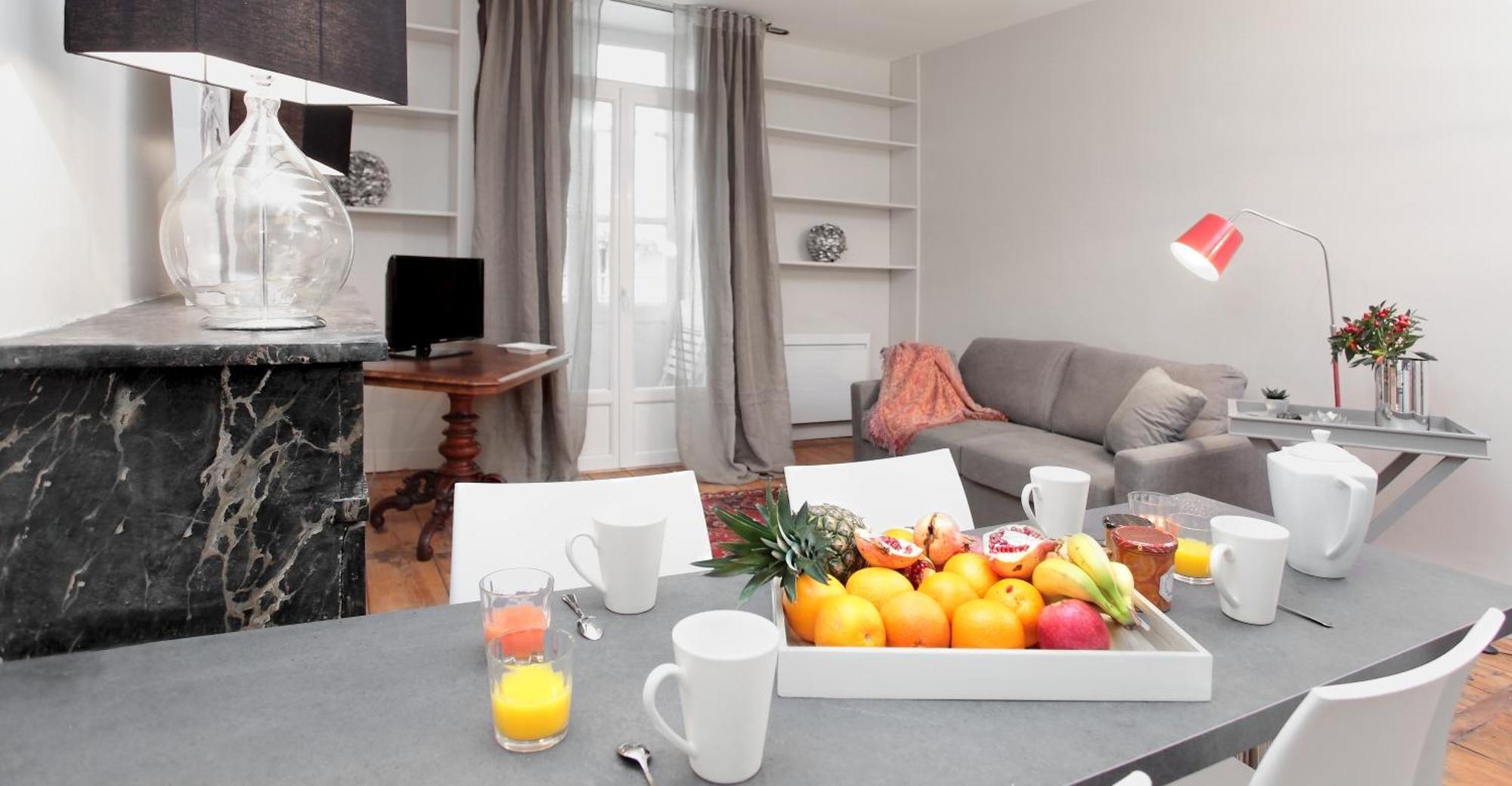 Suites De La Tour Perigueux Centre ภายนอก รูปภาพ