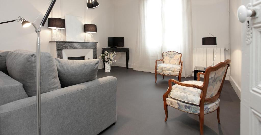 Suites De La Tour Perigueux Centre ภายนอก รูปภาพ