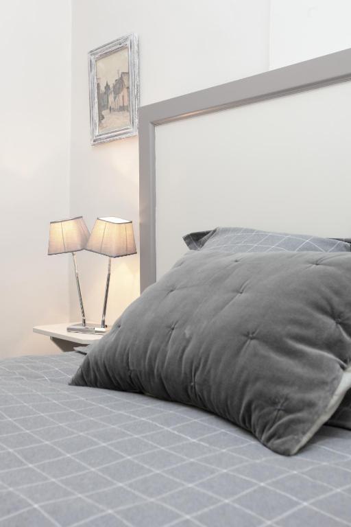 Suites De La Tour Perigueux Centre ภายนอก รูปภาพ