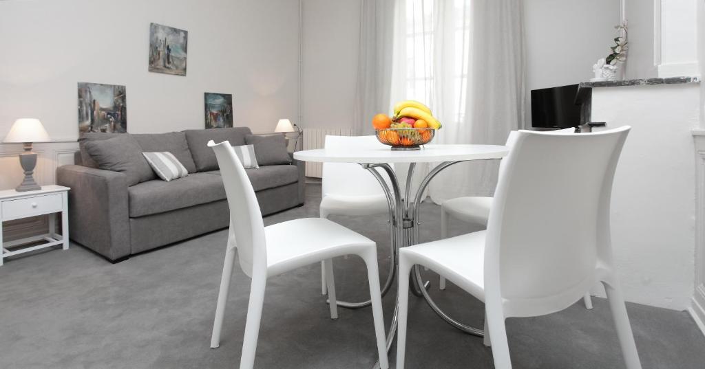 Suites De La Tour Perigueux Centre ภายนอก รูปภาพ